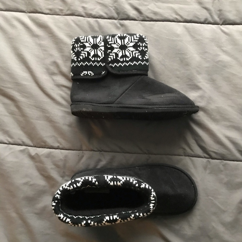 Black winter booties